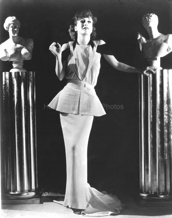 Joan Crawford 1932 7 WM.jpg